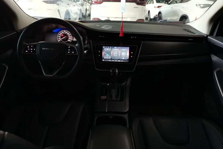 Used Venucia D60 2021 PLUS 1.6L XL CVT Yue Ling Edition Center Console