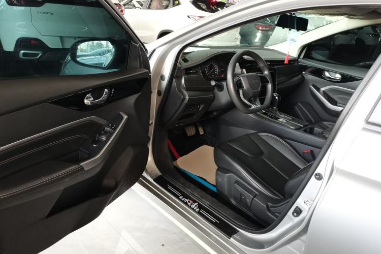 Used Venucia D60 2021 PLUS 1.6L XL CVT Yue Ling Edition Driver Seat
