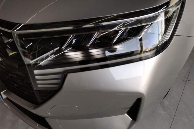 Used Venucia D60 2021 PLUS 1.6L XL CVT Yue Ling Edition Left Front Headlight
