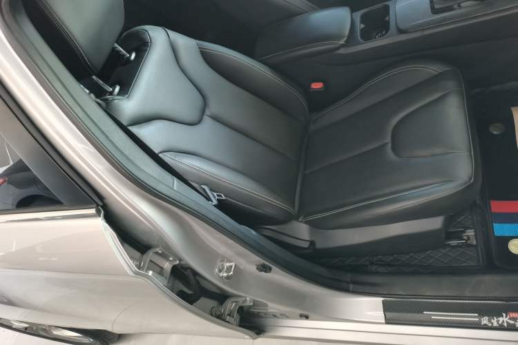 Used Venucia D60 2021 PLUS 1.6L XL CVT Yue Ling Edition Right Front Seat