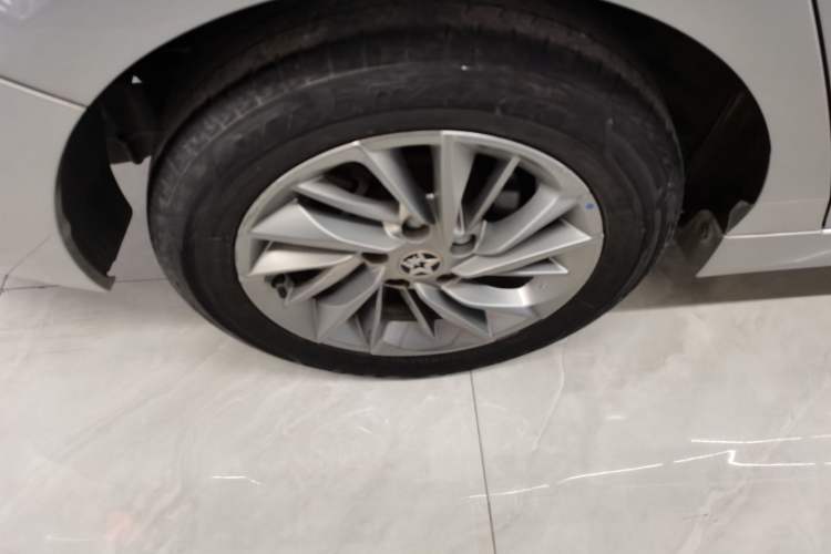Used Venucia D60 2021 PLUS 1.6L XL CVT Yue Ling Edition Right Rear Wheel Hub