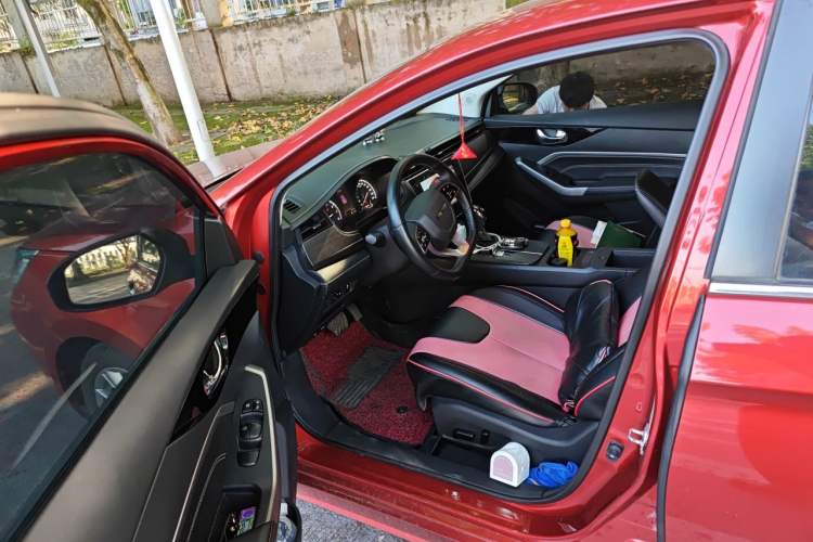 Used Venucia D60 2021 PLUS 1.6L XV CVT Smart Edition Driver Seat