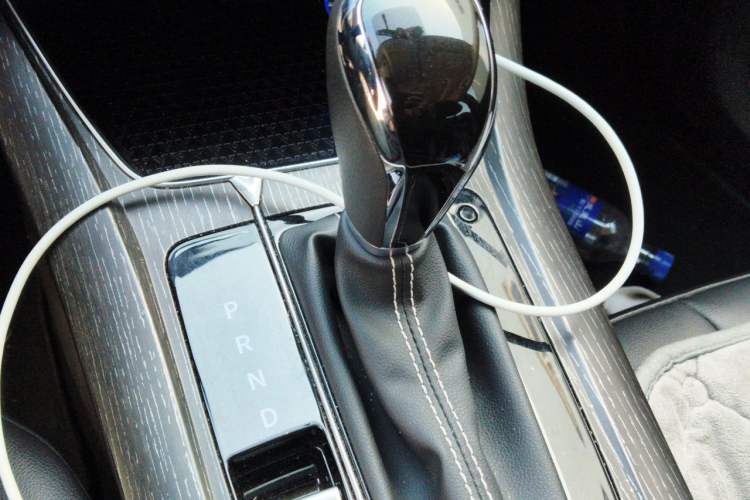 Used Venucia D60 2021 PLUS 1.6L XL CVT Yue Ling Edition Gear Lever