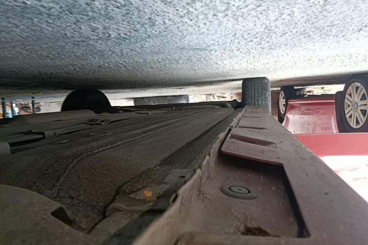 Used Venucia D60 2021 PLUS 1.6L XE CVT Trendy Edition Right Side Sill