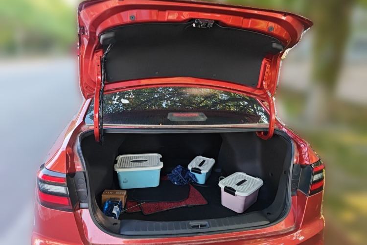 Used Venucia D60 2021 PLUS 1.6L XV CVT Smart Edition Trunk