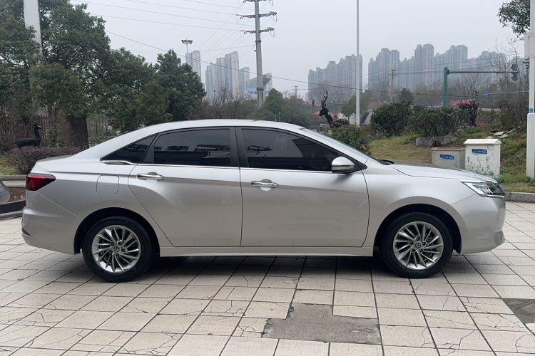 Used Venucia D60 2021 PLUS 1.6L XL CVT Yue Ling Edition Exterior 5