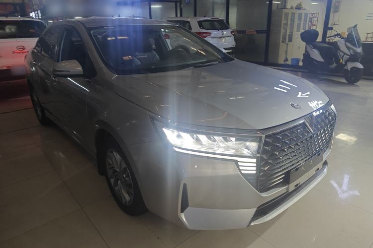 Used Venucia D60 2021 PLUS 1.6L XL CVT Yue Ling Edition Front Right 45 Deg