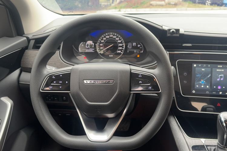 Used Venucia D60 2021 PLUS 1.6L XL CVT Yue Ling Edition Interior 2