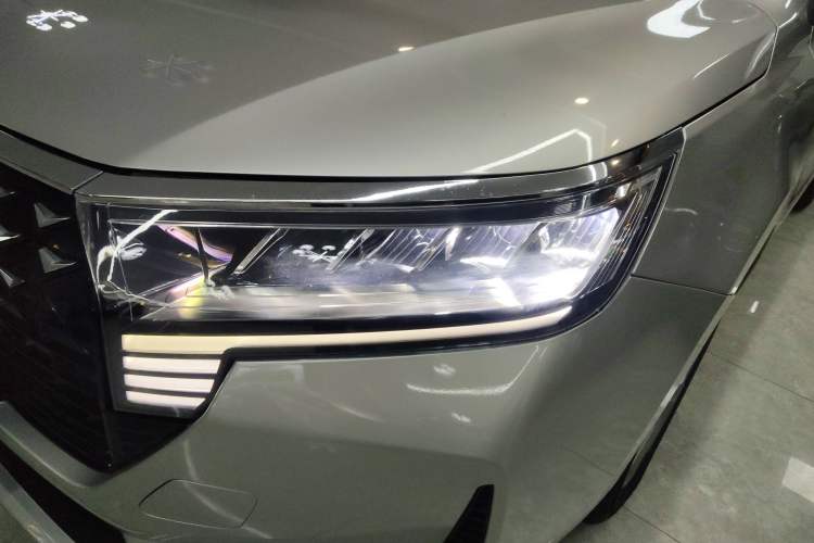 Used Venucia D60 2021 PLUS 1.6L XL CVT Yue Ling Edition Left Front Headlight