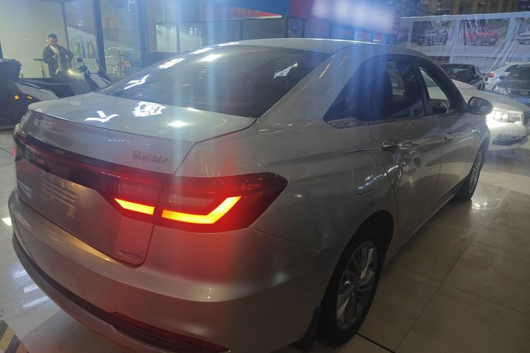 Used Venucia D60 2021 PLUS 1.6L XL CVT Yue Ling Edition Rear Right 45 Deg