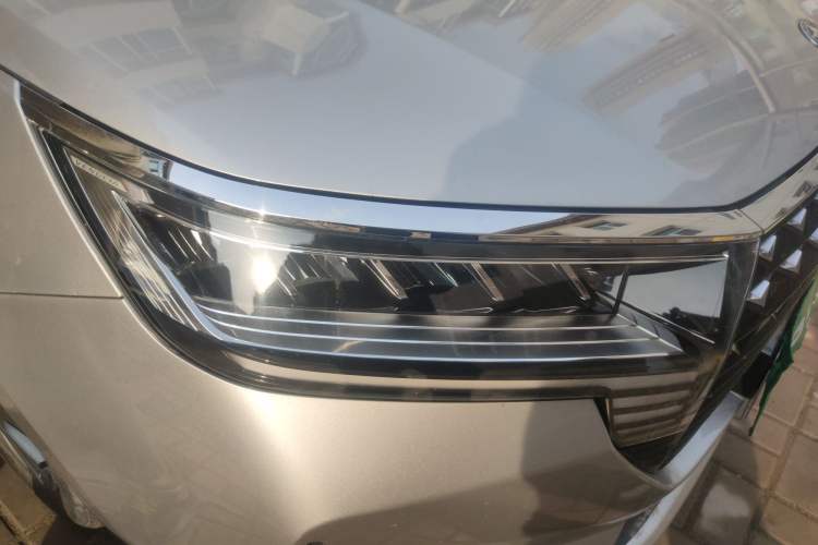 Used Venucia D60 2021 PLUS 1.6L XL CVT Yue Ling Edition Right Front Headlight