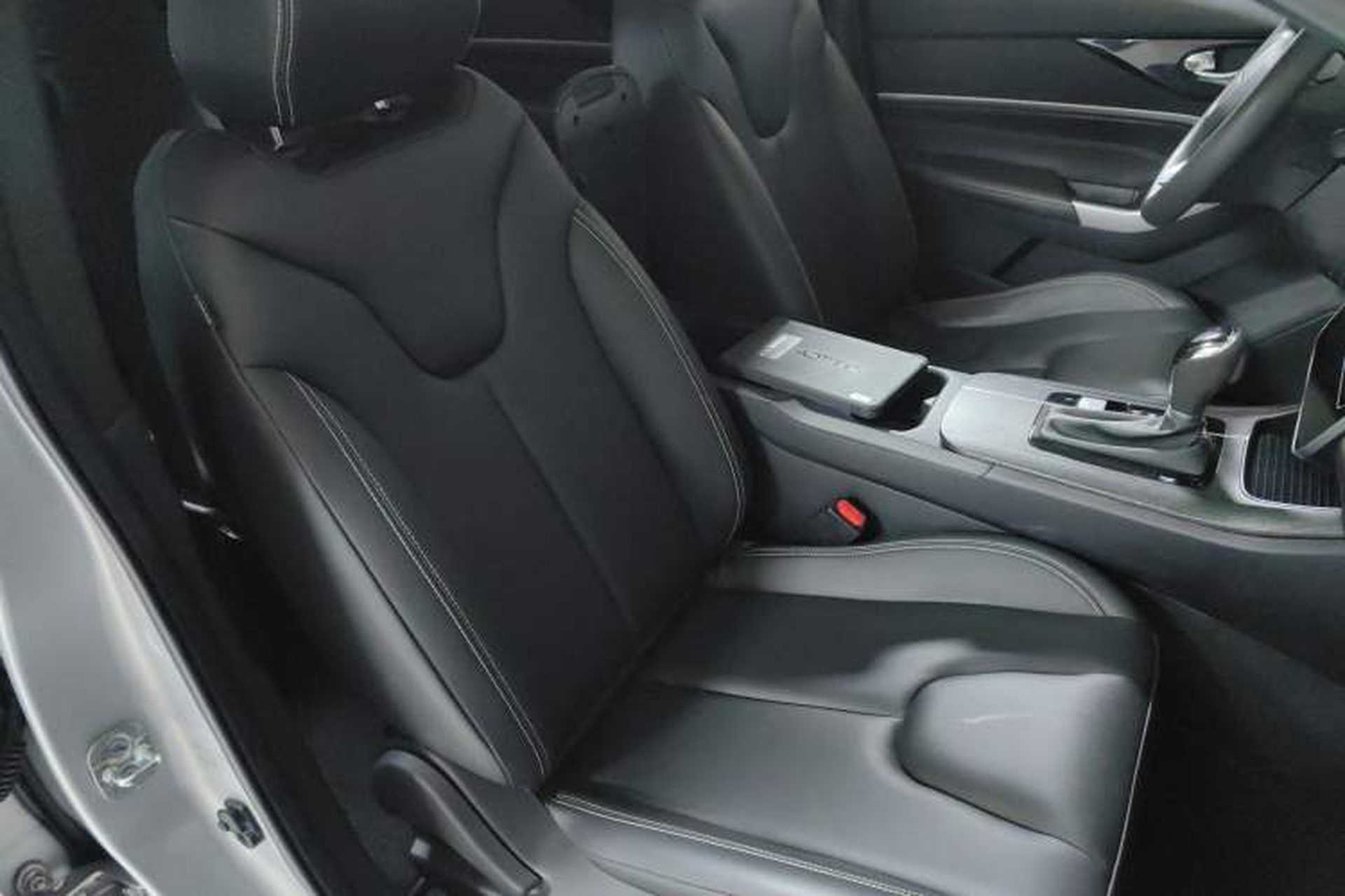 Used Venucia D60 2021 PLUS 1.6L XL CVT Yue Ling Edition Right Front Seat