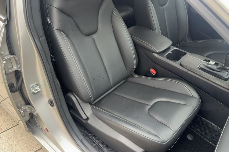 Used Venucia D60 2021 PLUS 1.6L XL CVT Yue Ling Edition Right Front Seat
