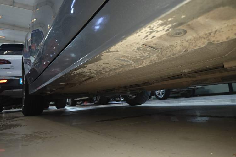 Used Venucia D60 2021 PLUS 1.6L XL CVT Yue Ling Edition Right Side Sill