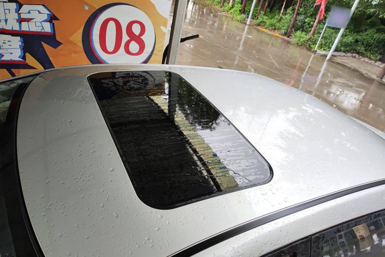 Used Venucia D60 2021 PLUS 1.6L XL CVT Yue Ling Edition Roof