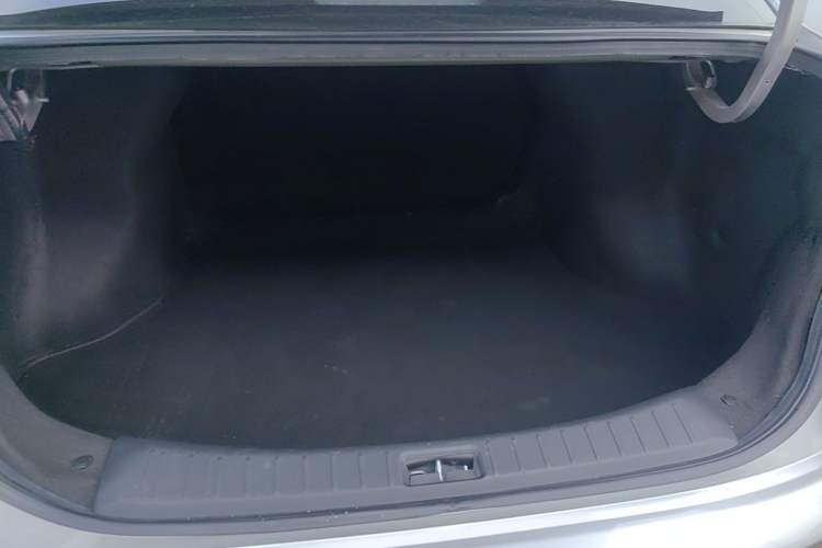 Used Venucia D60 2021 PLUS 1.6L XL CVT Yue Ling Edition Trunk