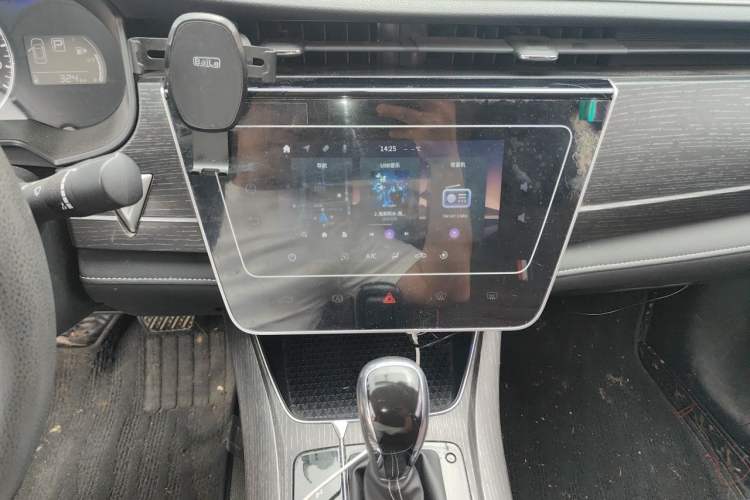 Used Venucia D60 2021 PLUS 1.6L XL CVT Yue Ling Edition Audio And AC Panel