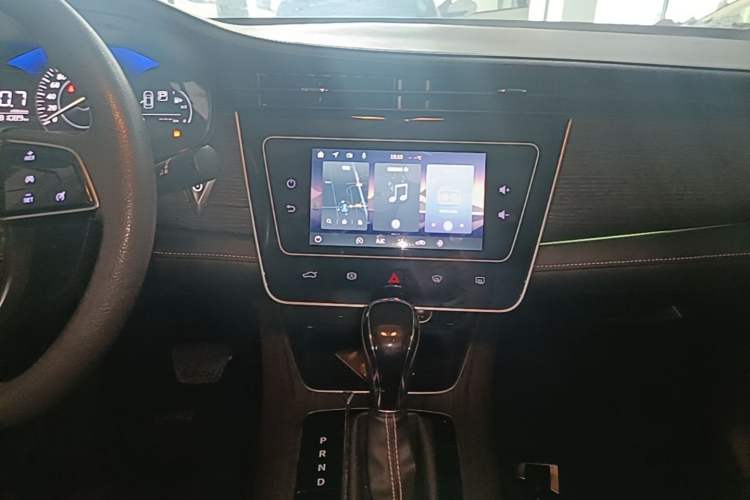 Used Venucia D60 2021 PLUS 1.6L XL CVT Yue Ling Edition Audio And AC Panel