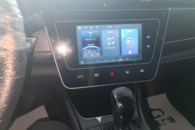 Used Venucia D60 2021 PLUS 1.6L XL CVT Yue Ling Edition Audio And AC Panel