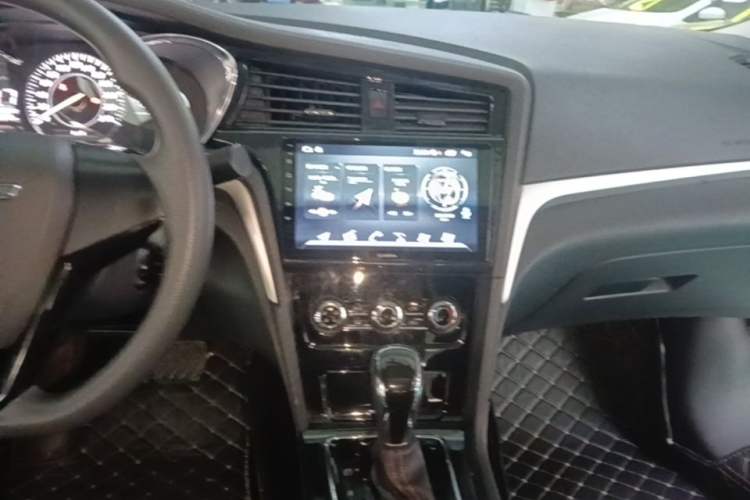 Used Venucia D60 2021 1.6L XE CVT Comfort Edition Audio And AC Panel