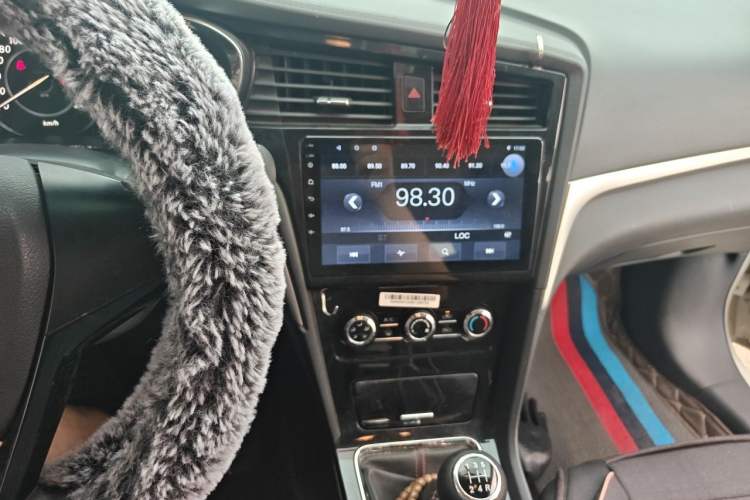 Used Venucia D60 2021 1.6L Entry Manual Comfort Edition Audio And AC Panel
