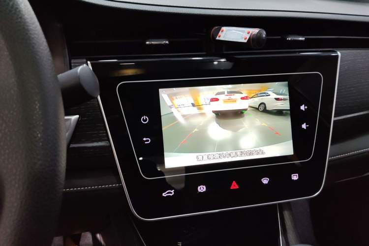 Used Venucia D60 2021 PLUS 1.6L XL CVT Yue Ling Edition Audio And AC Panel
