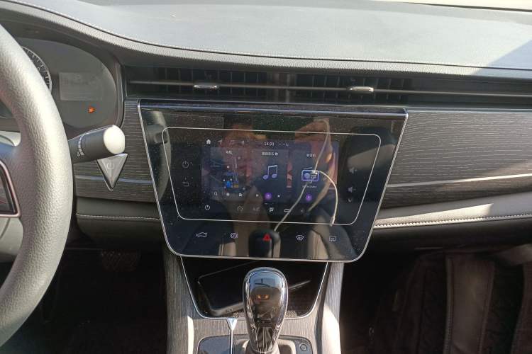 Used Venucia D60 2021 PLUS 1.6L XL CVT Yue Ling Edition Audio And AC Panel