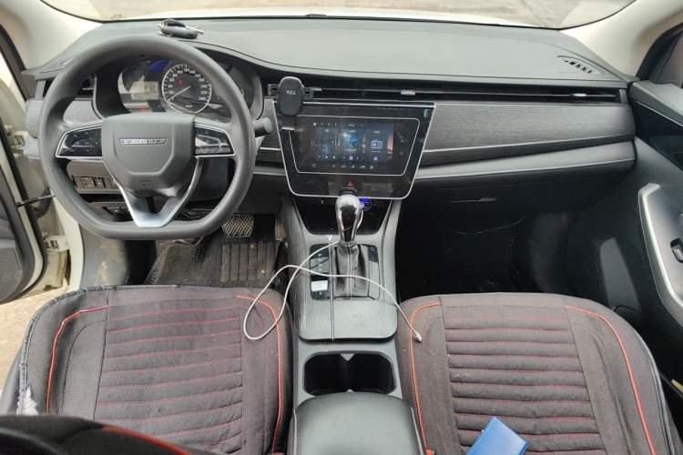 Used Venucia D60 2021 PLUS 1.6L XL CVT Yue Ling Edition Center Console