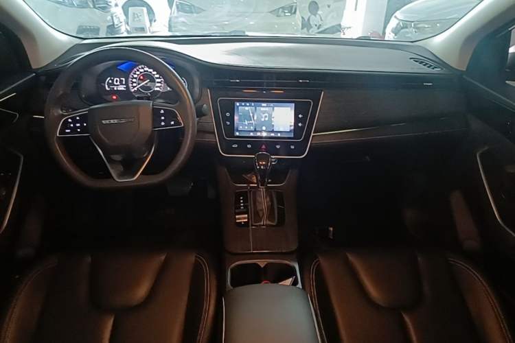 Used Venucia D60 2021 PLUS 1.6L XL CVT Yue Ling Edition Center Console