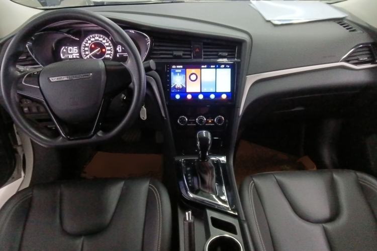 Used Venucia D60 2021 1.6L XE CVT Comfort Edition Center Console