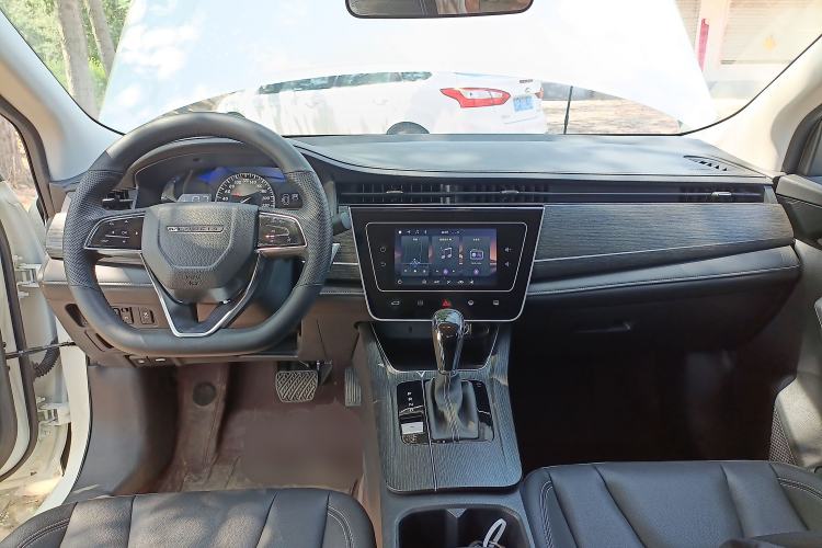 Used Venucia D60 2021 PLUS 1.6L XL CVT Yue Ling Edition Center Console