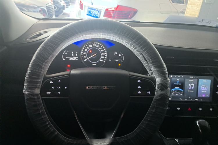 Used Venucia D60 2021 PLUS 1.6L XL CVT Yue Ling Edition Center Console