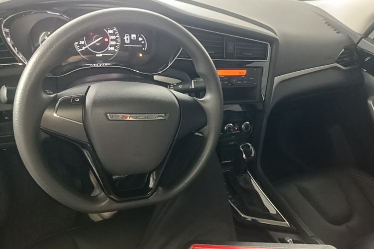 Used Venucia D60 2021 1.6L XE CVT Comfort Edition Center Console