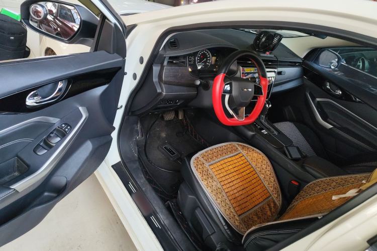 Used Venucia D60 2021 PLUS 1.6L XL CVT Yue Ling Edition Driver Seat