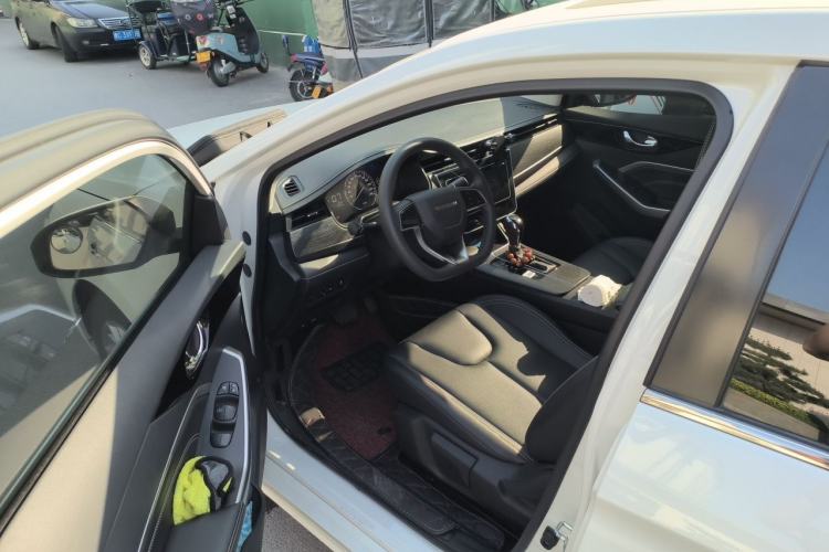Used Venucia D60 2021 PLUS 1.6L XV CVT Smart Edition Driver Seat