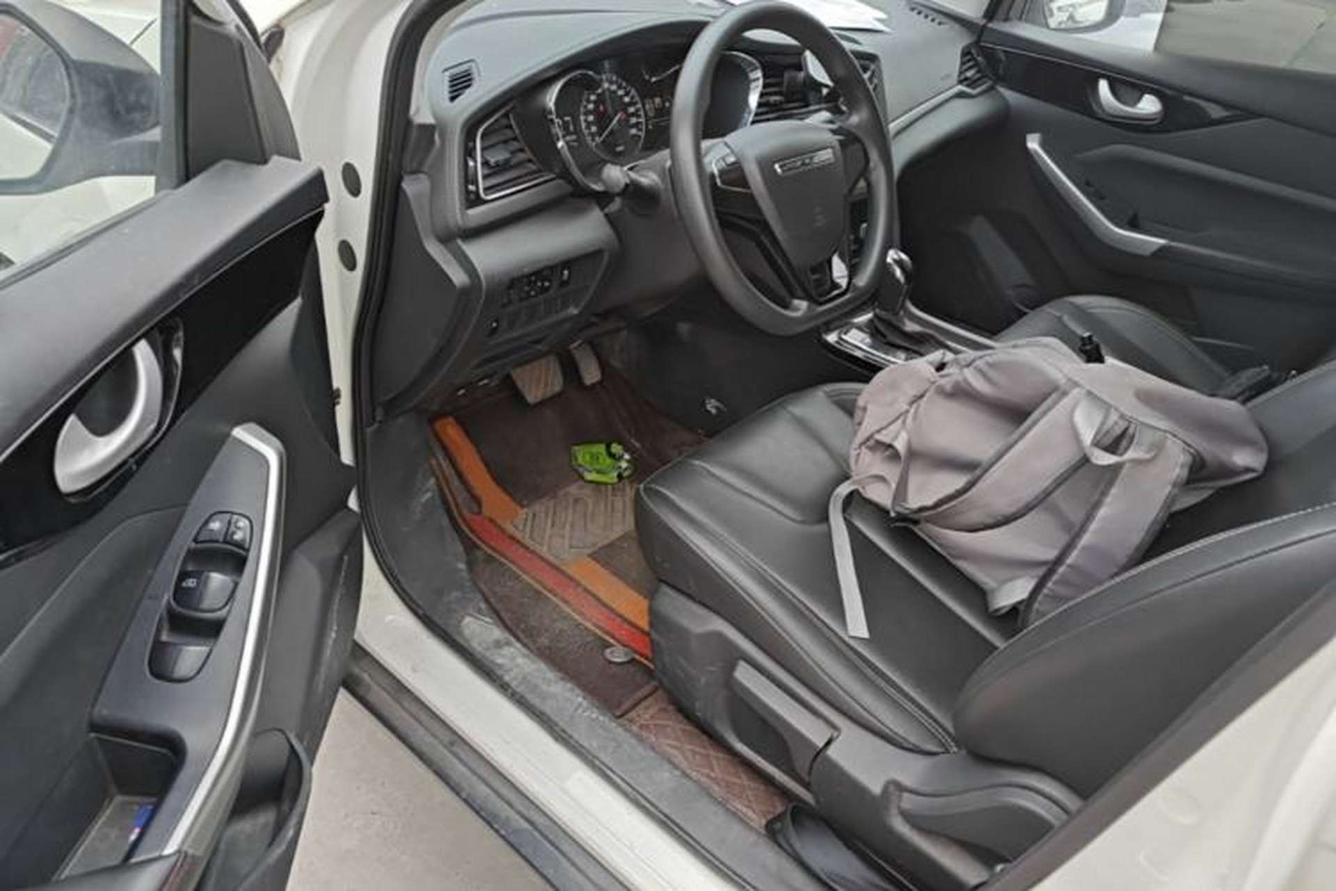 Used Venucia D60 2021 1.6L XE CVT Comfort Edition Driver Seat