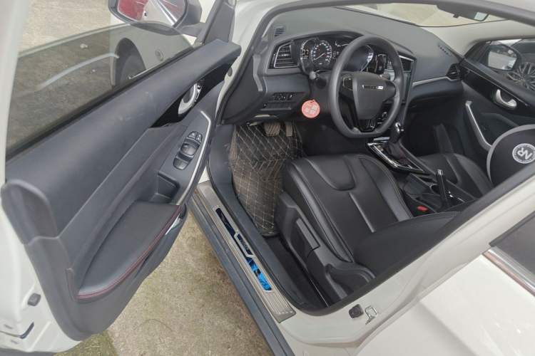 Used Venucia D60 2021 1.6L XE CVT Comfort Edition Driver Seat
