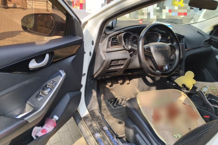 Used Venucia D60 2021 1.6L Entry Manual Comfort Edition Driver Seat
