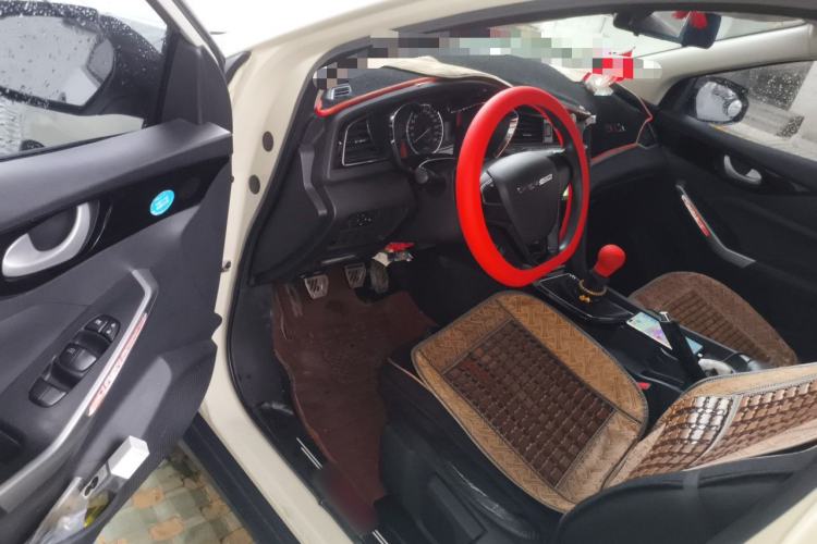 Used Venucia D60 2021 1.6L Entry Manual Comfort Edition Driver Seat