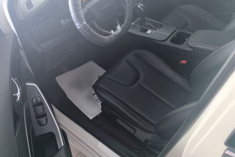 Used Venucia D60 2021 PLUS 1.6L XL CVT Yue Ling Edition Driver Seat