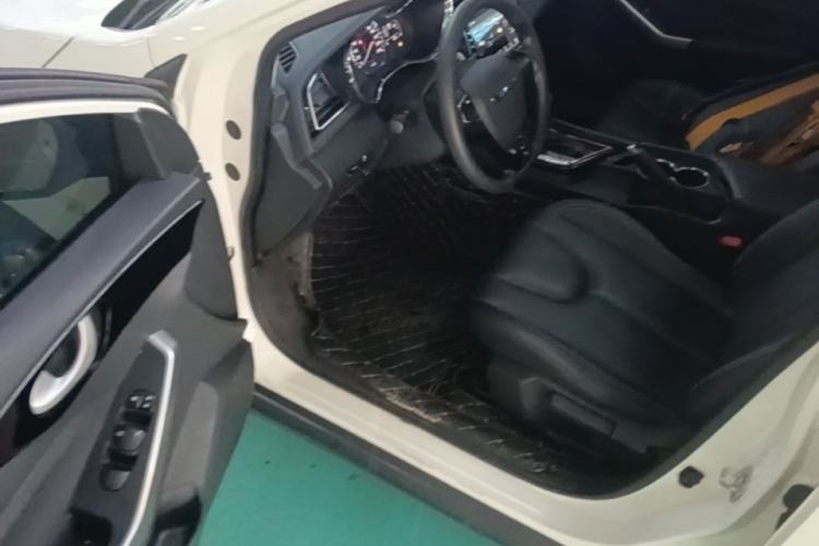 Used Venucia D60 2021 1.6L XE CVT Comfort Edition Driver Seat