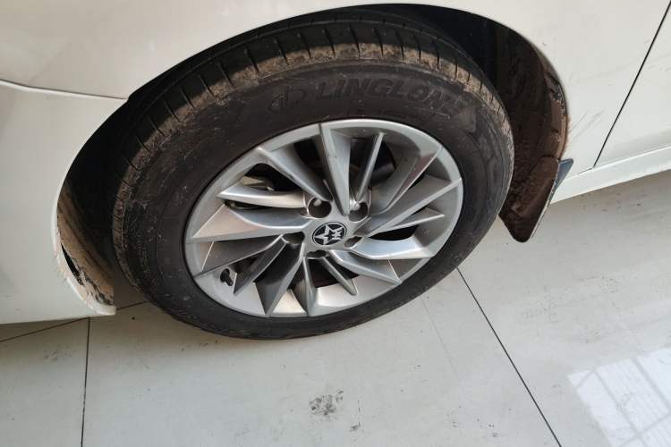 Used Venucia D60 2021 PLUS 1.6L XL CVT Yue Ling Edition Exterior 4