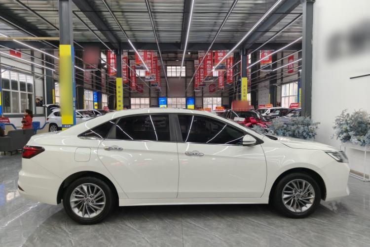 Used Venucia D60 2021 PLUS 1.6L XL CVT Yue Ling Edition Exterior 4
