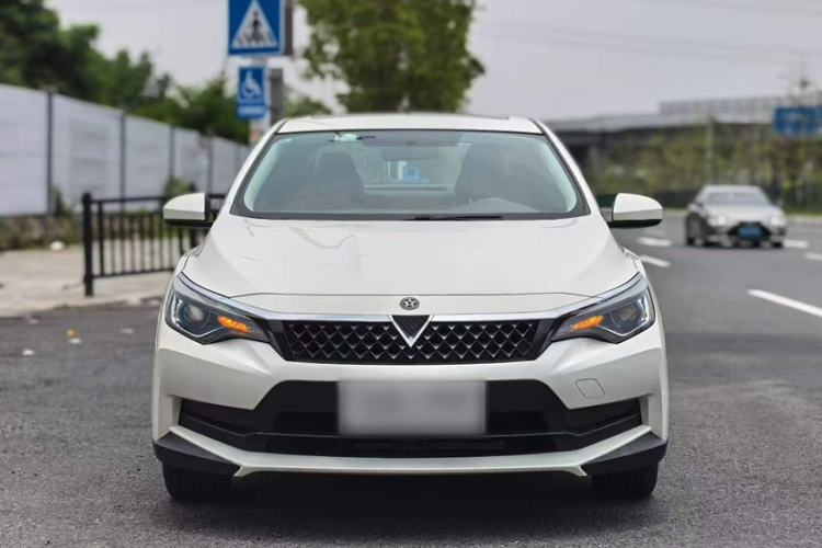 Used Venucia D60 2021 1.6L XE CVT Comfort Edition Exterior 5