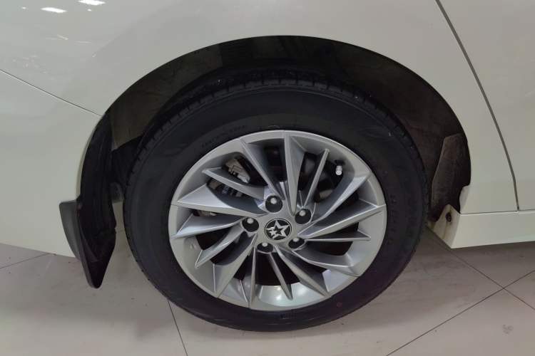 Used Venucia D60 2021 PLUS 1.6L XL CVT Yue Ling Edition Exterior 5