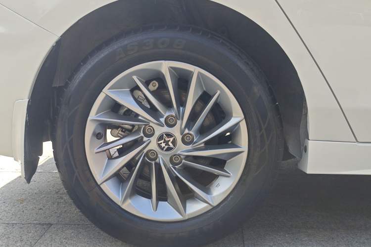 Used Venucia D60 2021 PLUS 1.6L XL CVT Yue Ling Edition Exterior 7