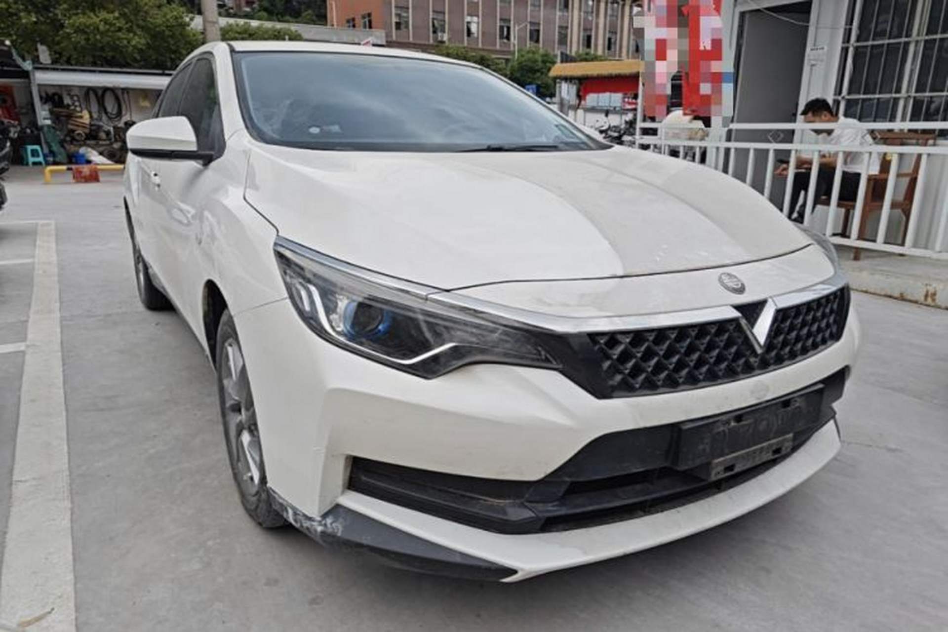 Used Venucia D60 2021 1.6L XE CVT Comfort Edition Front Right 45 Deg