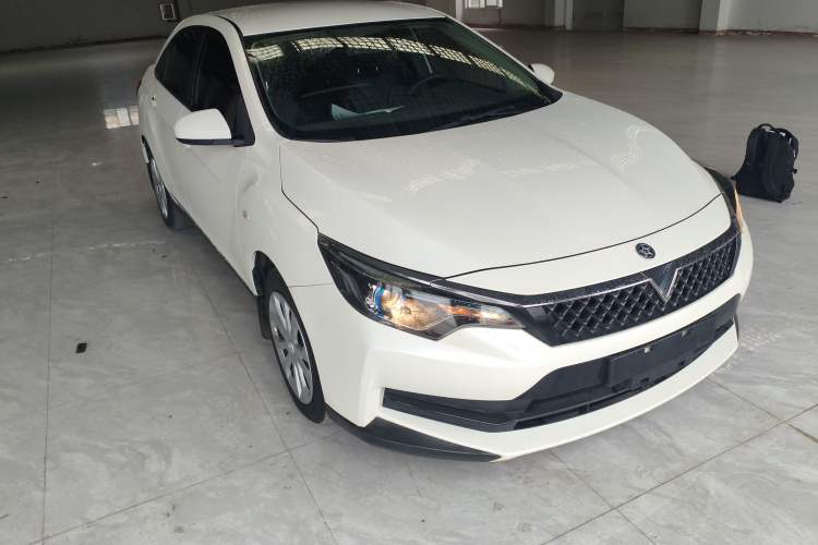 Used Venucia D60 2021 1.6L Entry Manual Comfort Edition Front Right 45 Deg
