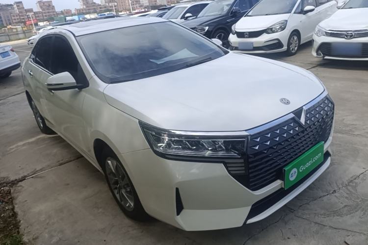 Used Venucia D60 2021 PLUS 1.6L XL CVT Yue Ling Edition Front Right 45 Deg