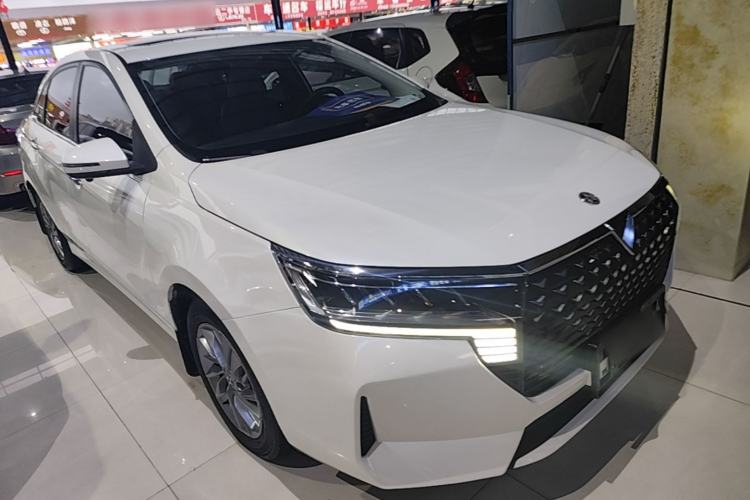 Used Venucia D60 2021 PLUS 1.6L XL CVT Yue Ling Edition Front Right 45 Deg